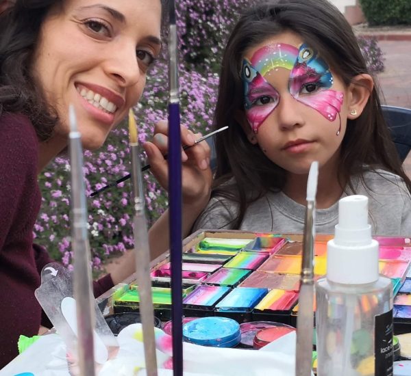 איפור פנים נסיכות