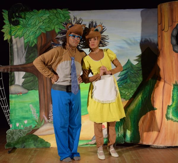 אמא קיפודה ואבא קיפוד